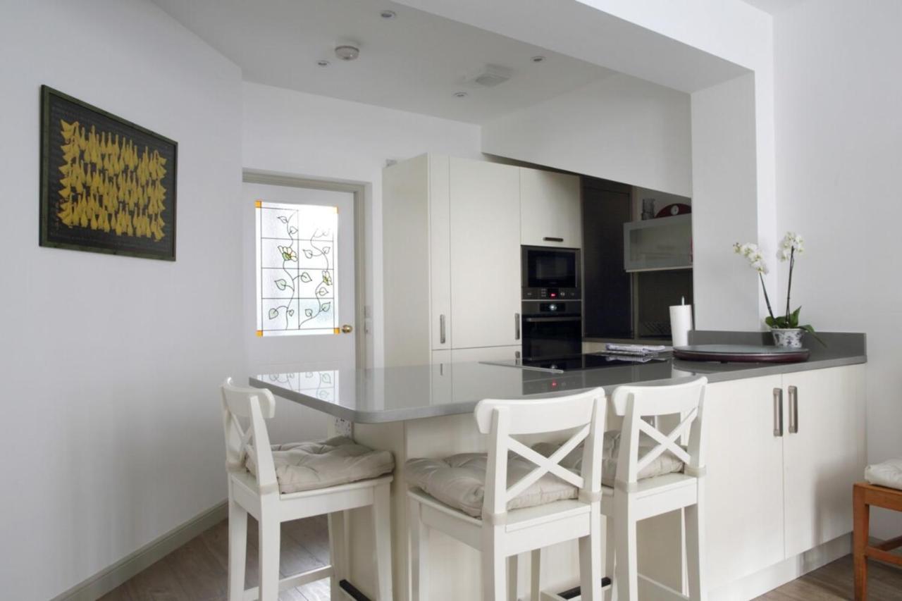 Quiet Ground Floor Mews Flat&parking Edinburgh