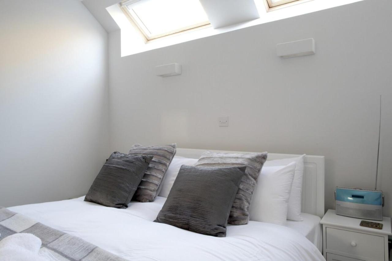 Quiet Ground Floor Mews Flat&parking