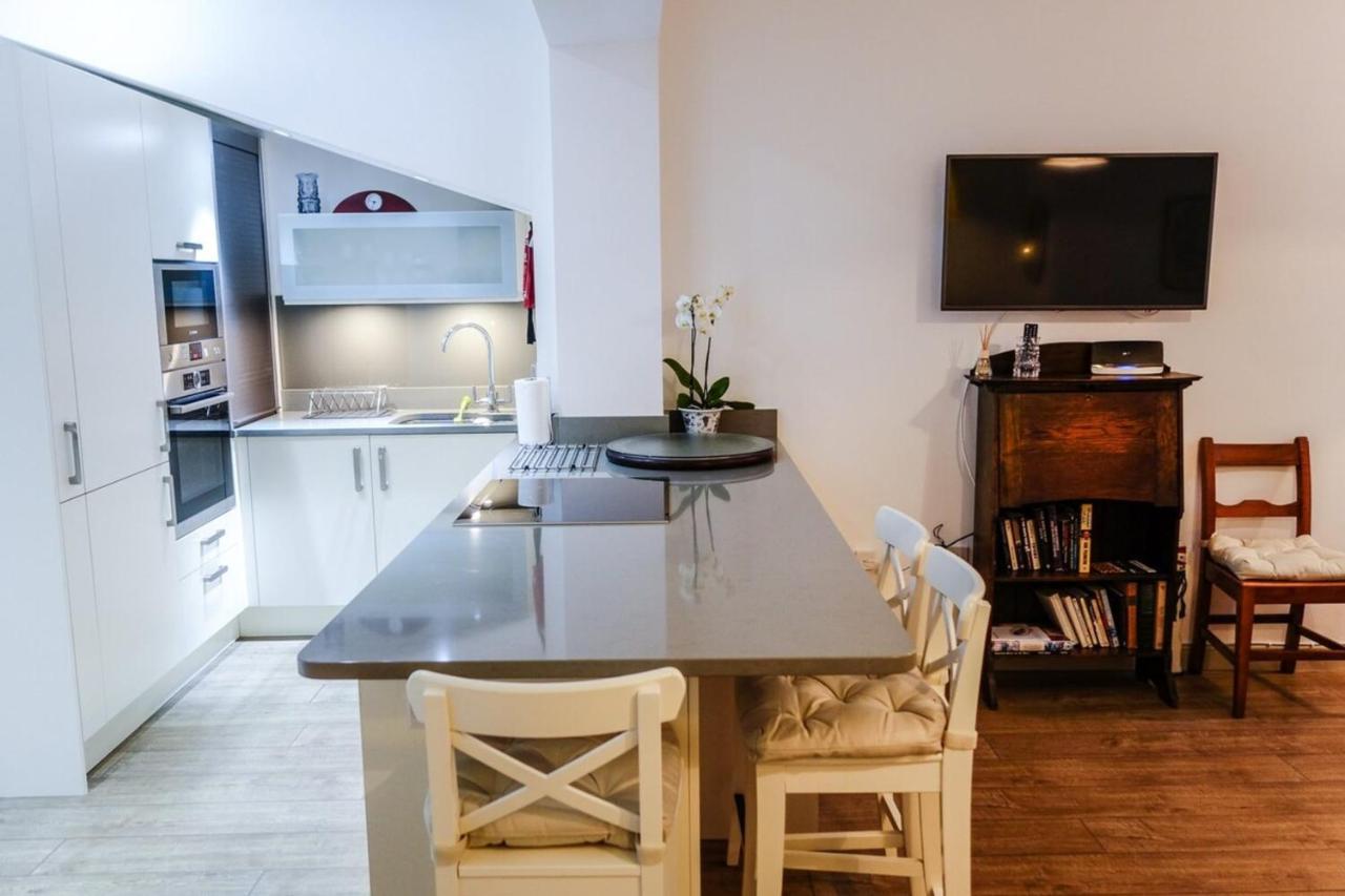 Apartamento Quiet Ground Floor Mews Flat And Parking Edimburgo