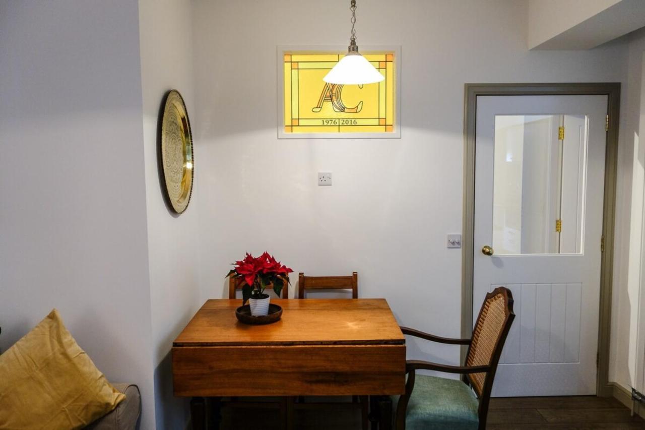 Quiet Ground Floor Mews Flat And Parking Apartamento
